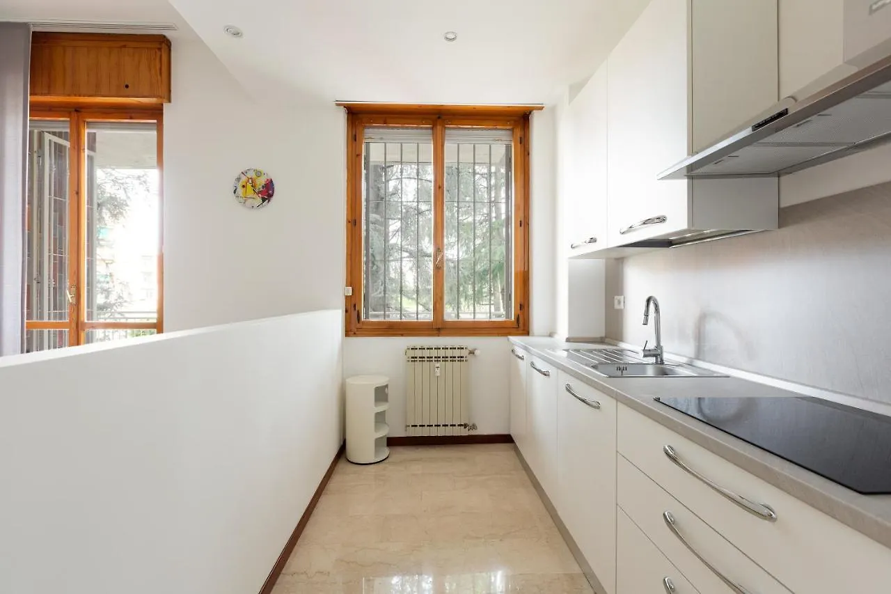 Apartment Apt Con Terrazzo A Milano- Greco Pirelli!