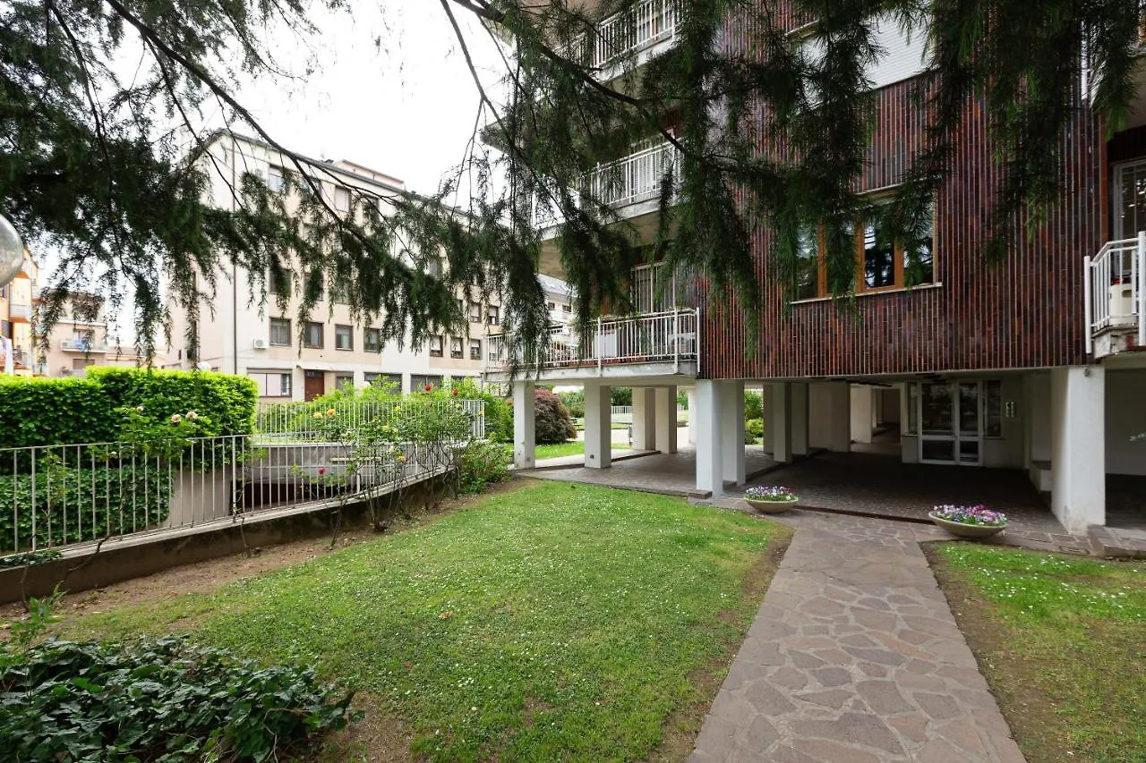 Apt Con Terrazzo A Milano- Greco Pirelli! Апартаменты