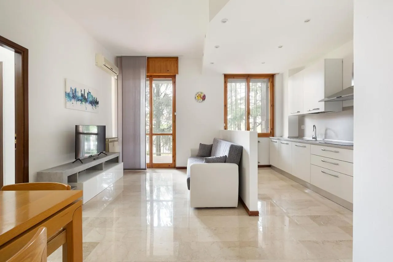 Apt Con Terrazzo A Milano- Greco Pirelli! 0*, Милан Италия